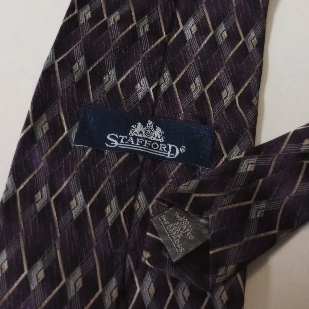 Stafford silk necktie
